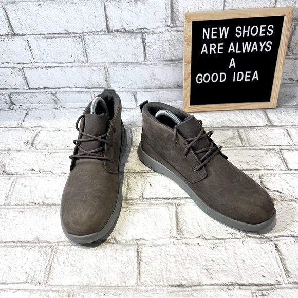 UGG🆒 Chukka boots US men’s 6/ women’s 8 - Picture 12 of 12